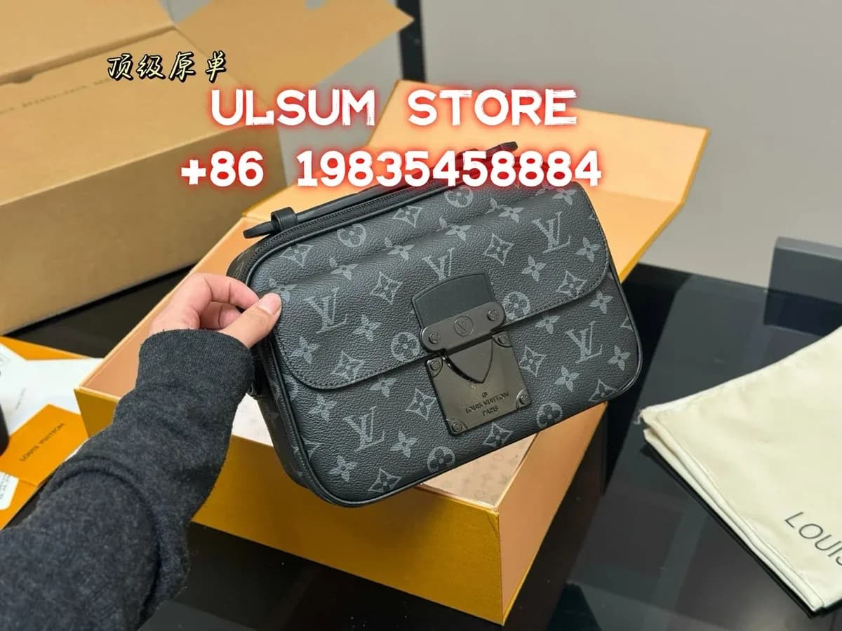 Louis Vuitton Neverfull Monogram Canvas Bag