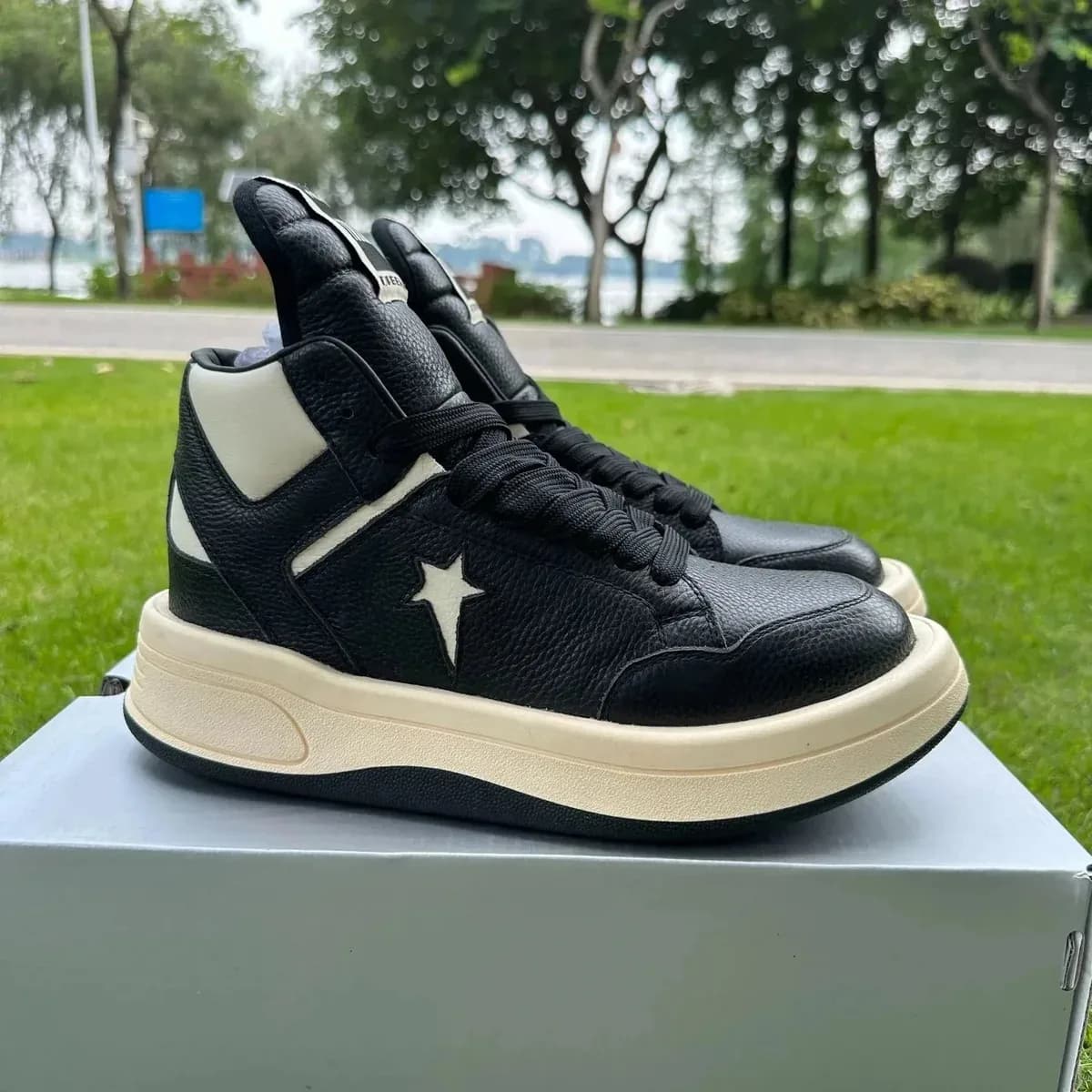 Unisex Black & White Star High Top Sneakers Model 19