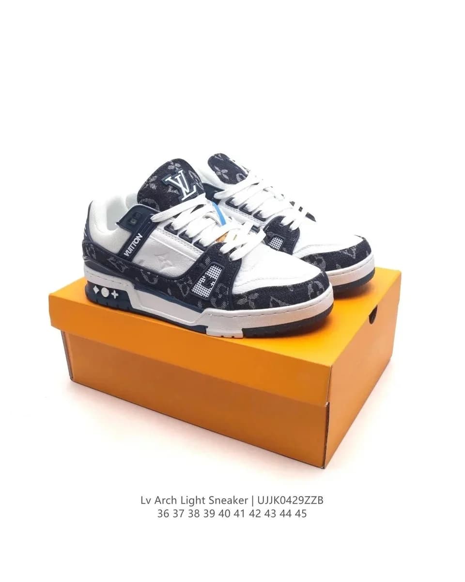 Louis Vuitton LV Trainer Lv Arch Light Sneaker White/Blue