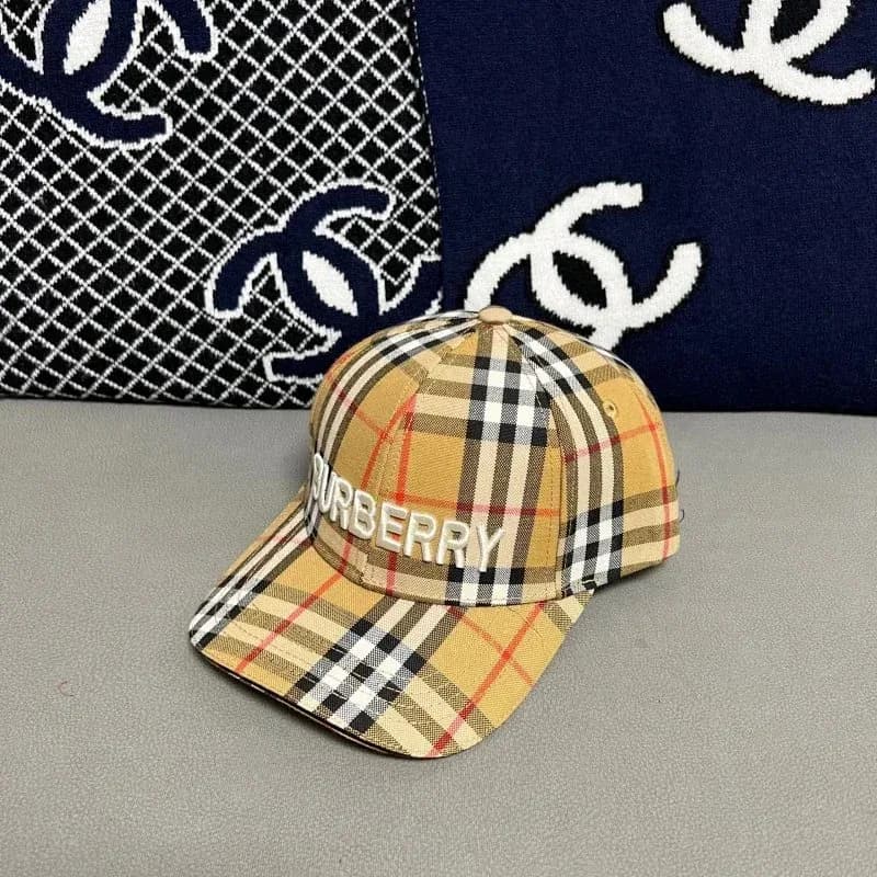 Burberry Vintage Check Cap Beige