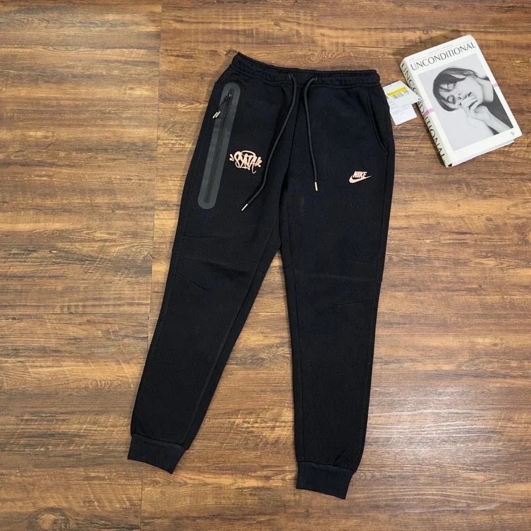 Nike Tech Fleece Black Sweatpants