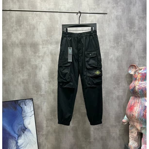 Stone Island 68-15 Black Cargo Pants