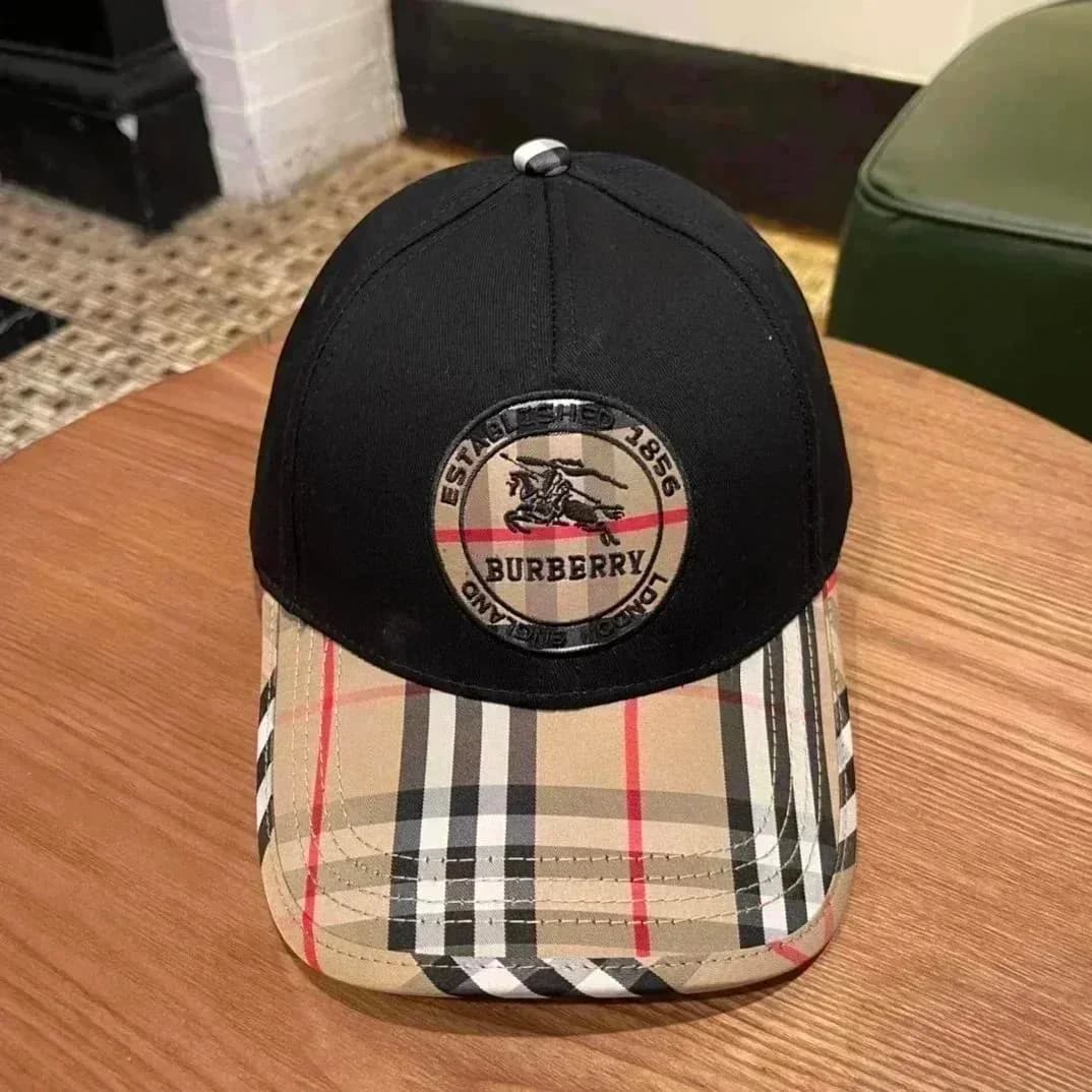 Burberry 13 Black & Checkered Baseball Cap