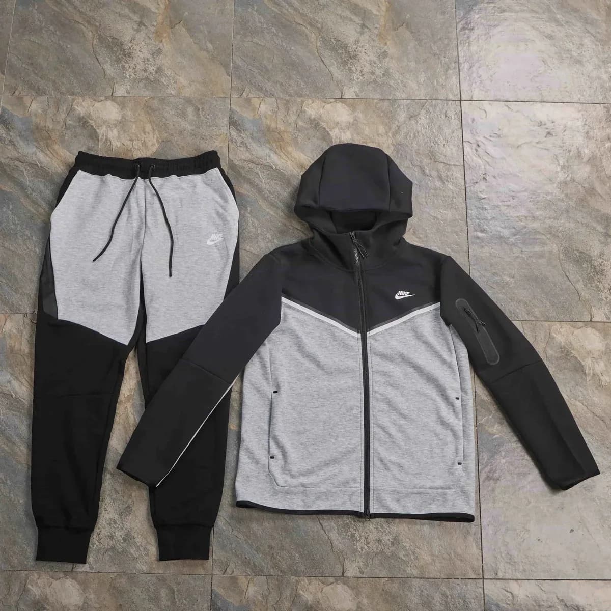 Nike Tech Fleece Black/Heather Grey Tracksuit