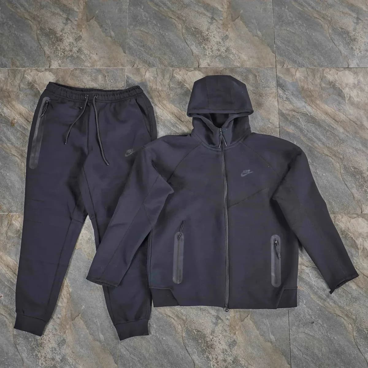 Nike Tech Fleece Black Tracksuit Set
