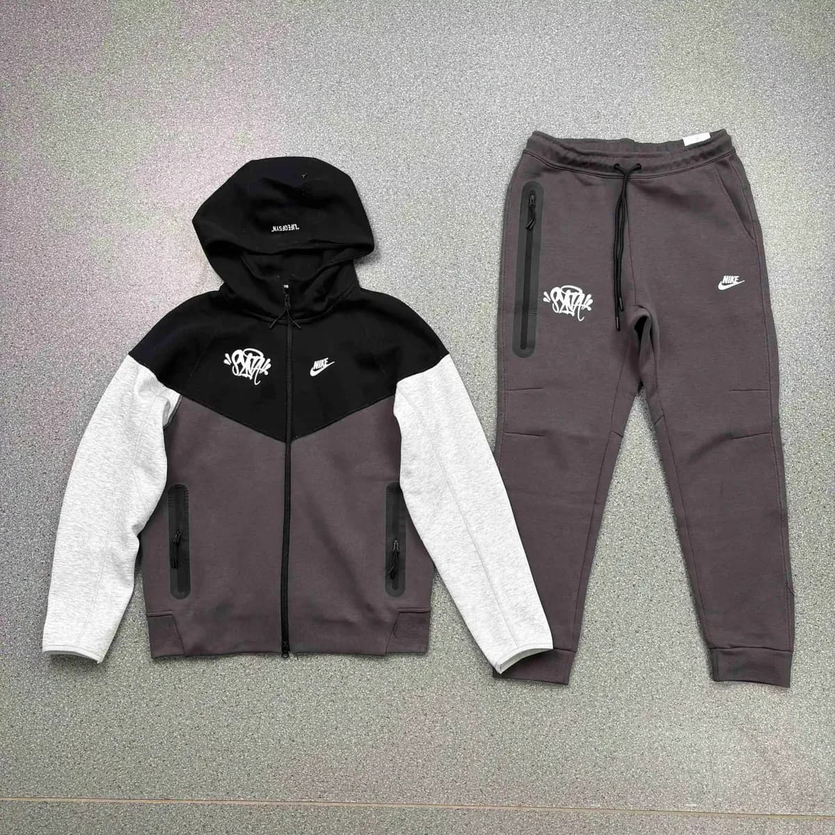 Nike Tech Fleece '09 Tracksuit Set