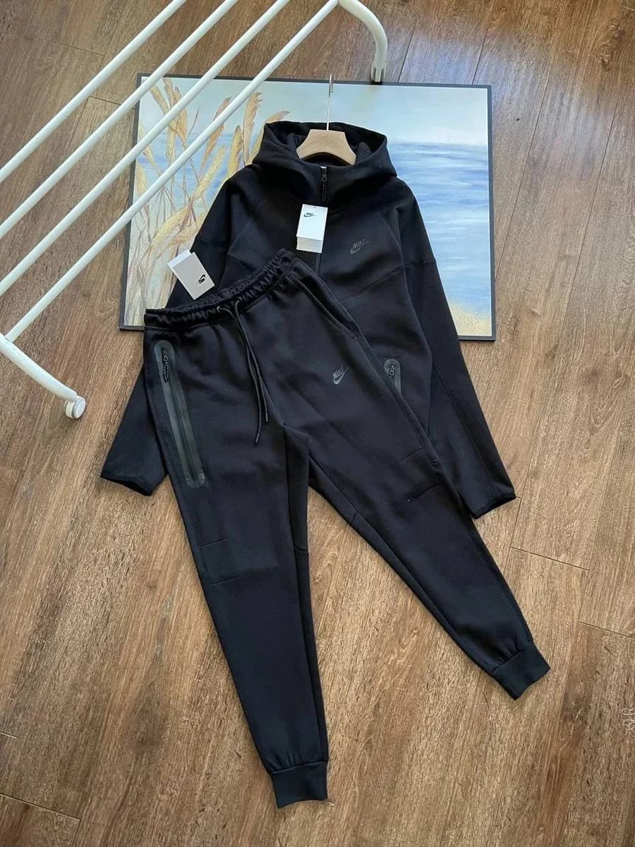 Nike Tech Fleece Black Tracksuit Set